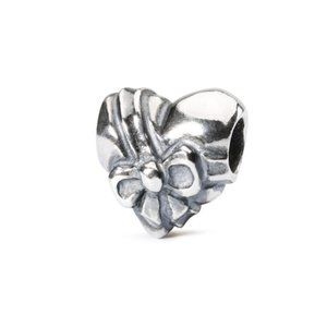 Trollbeads heart bow bead